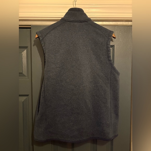 Patagonia Men's Navy Fleece Vest - Picture 3 of 3
